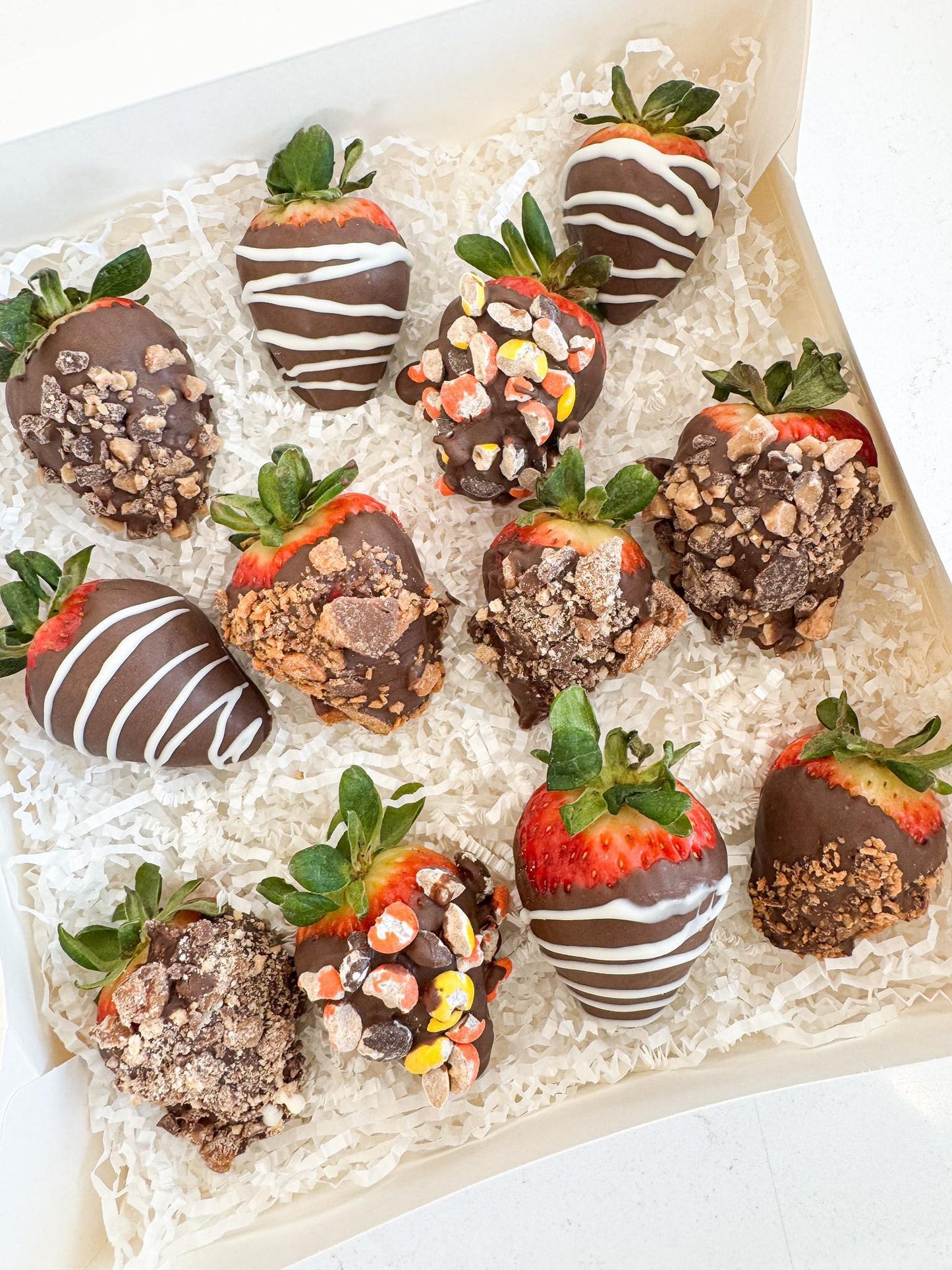 Candy Bar Lovers Chocolate Covered Strawberry Box