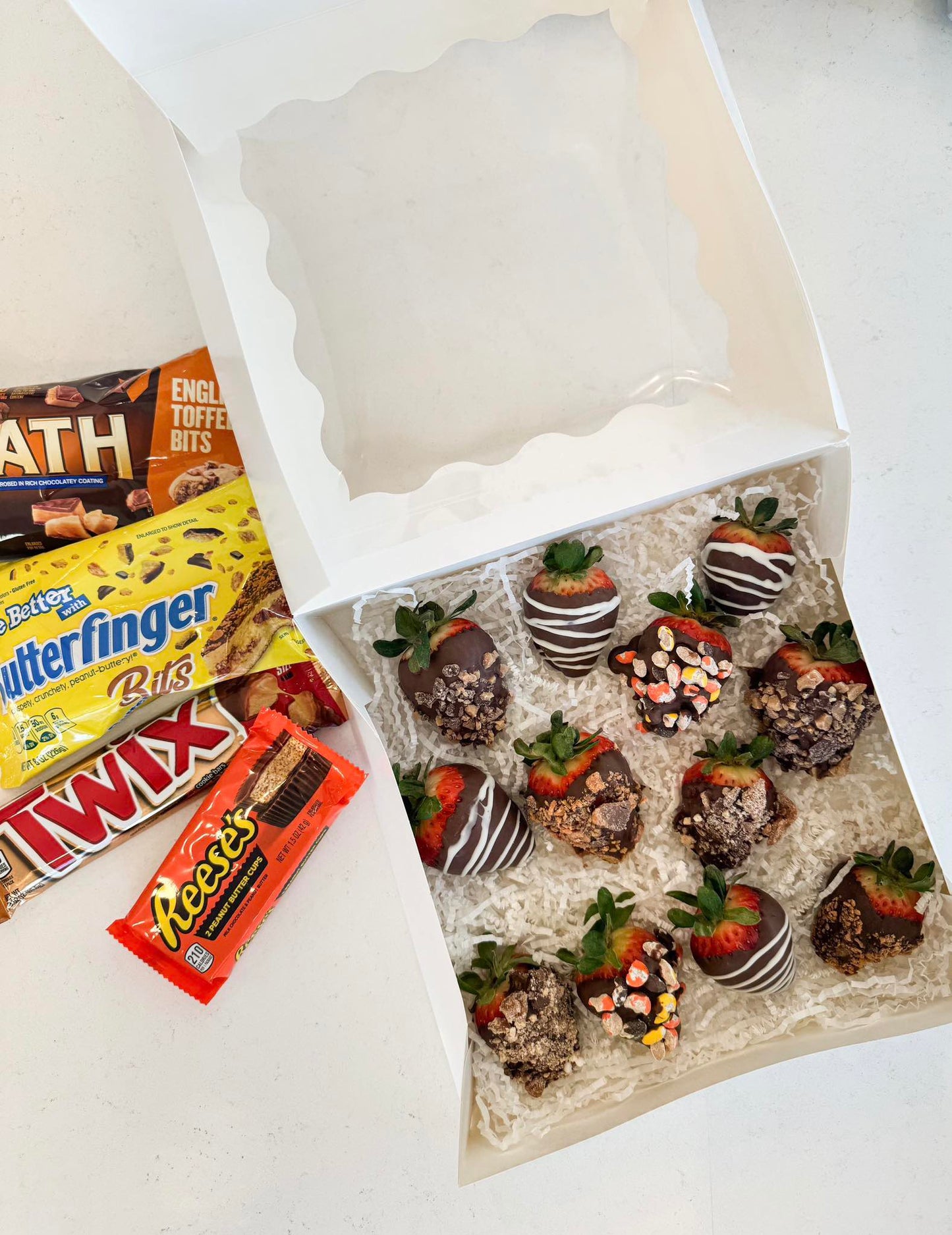 Candy Bar Lovers Chocolate Covered Strawberry Box