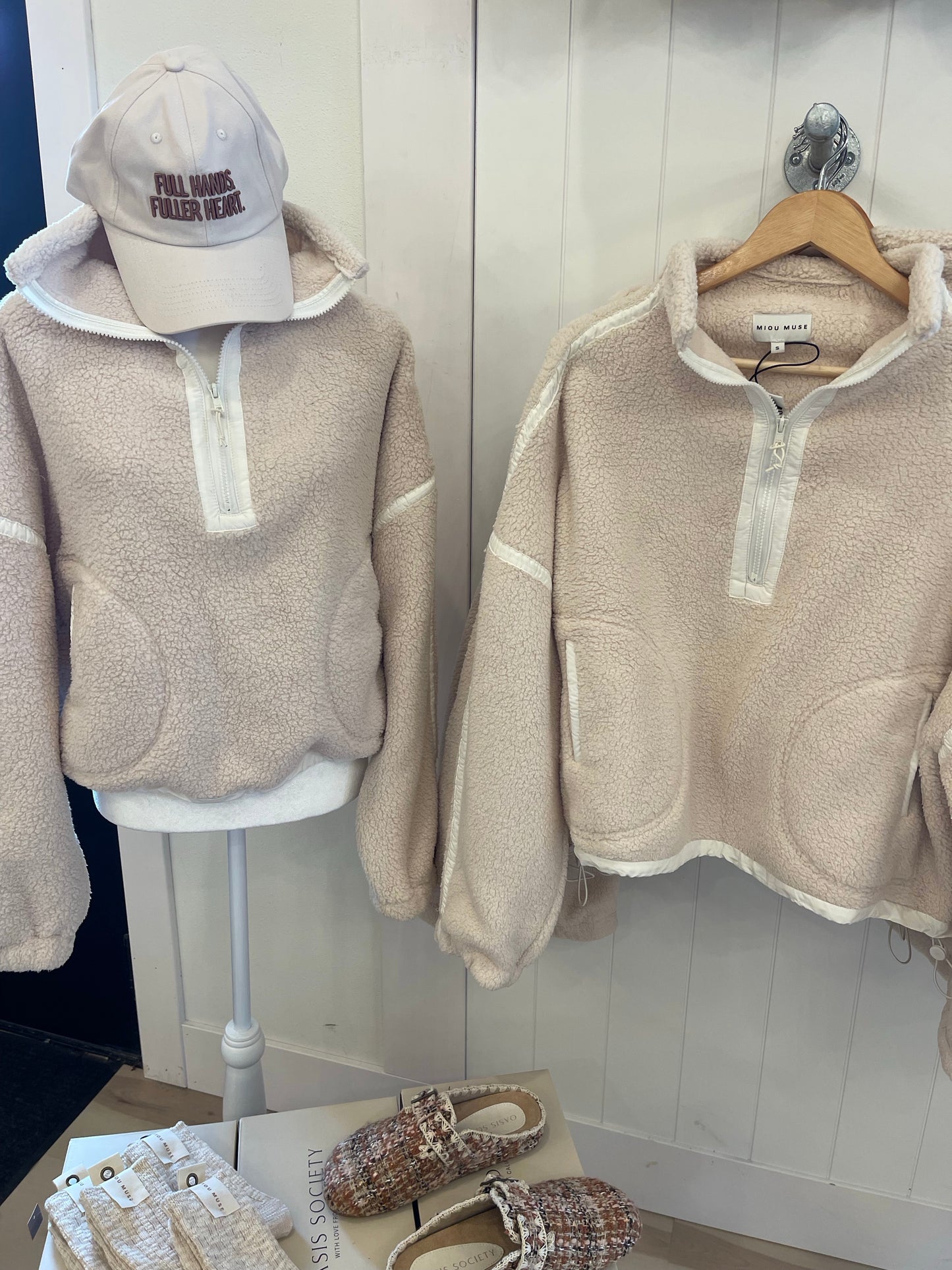 Cream fleece sweatshirt