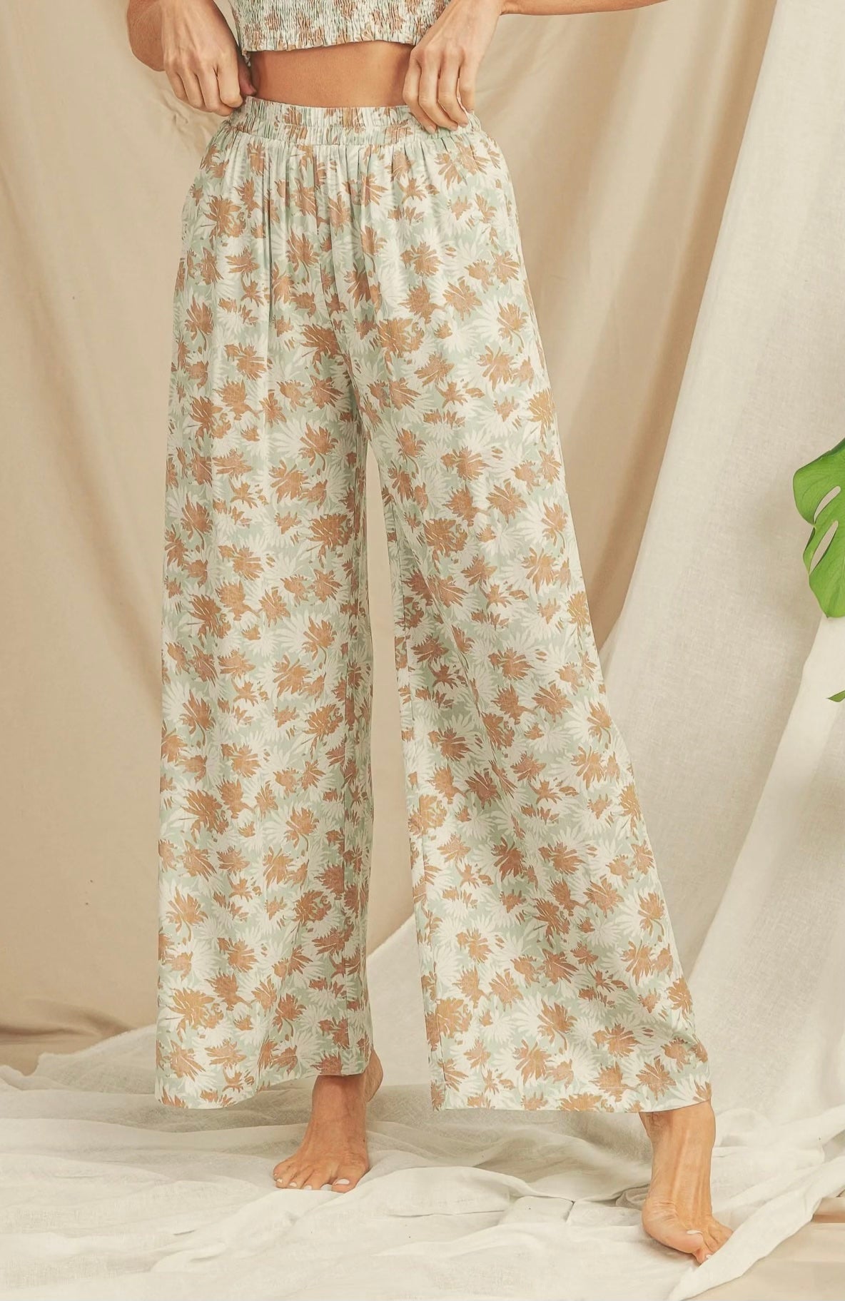 Ivory Floral Wide Leg Pants